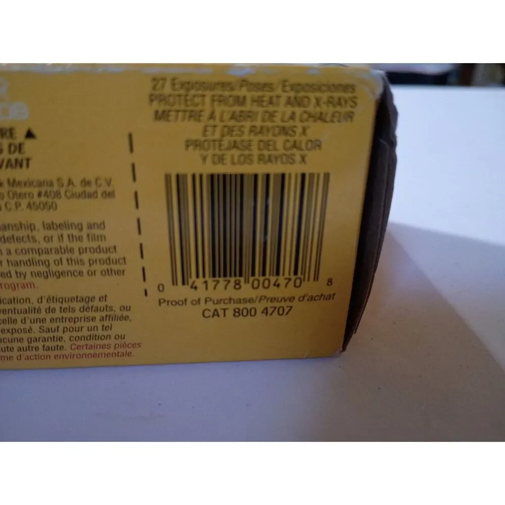 27 Exp Film KODAK SPORT One Time Use Camera Color 35mm Waterproof